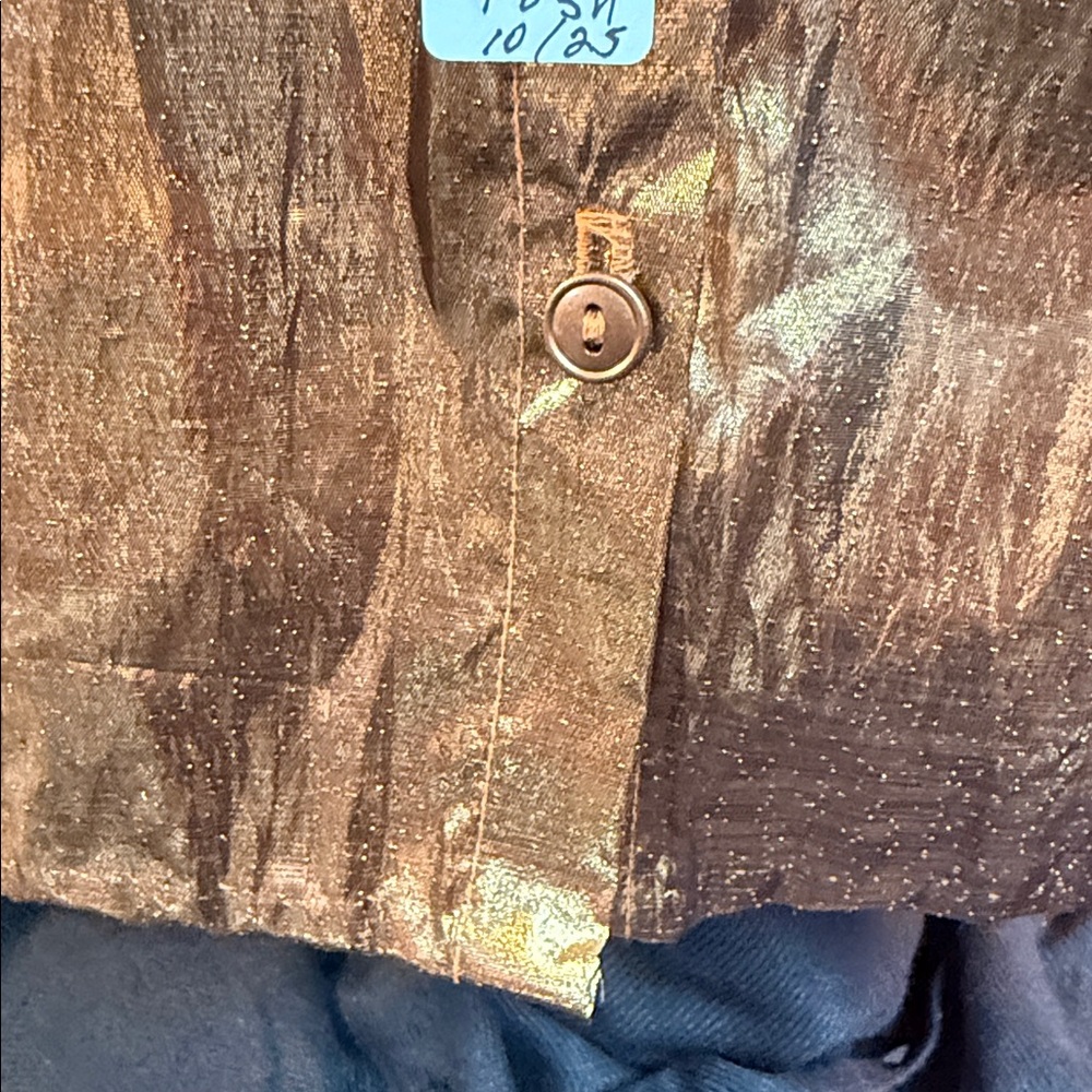 Sprouts Vintage Shiny Metallic Gold Blouse Size Medium But Fits Up To XL - Picture 3 of 5